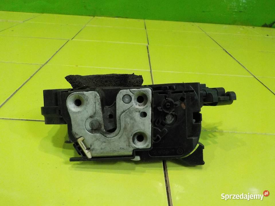 TRAFIC III 16 DCI 16r zamek drzwi bocznych lewy osobowe Suków