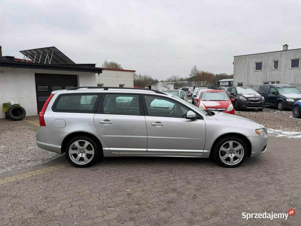 Volvo V70 Zadbane Volvo Pół skóry klima III 2007 srebrny