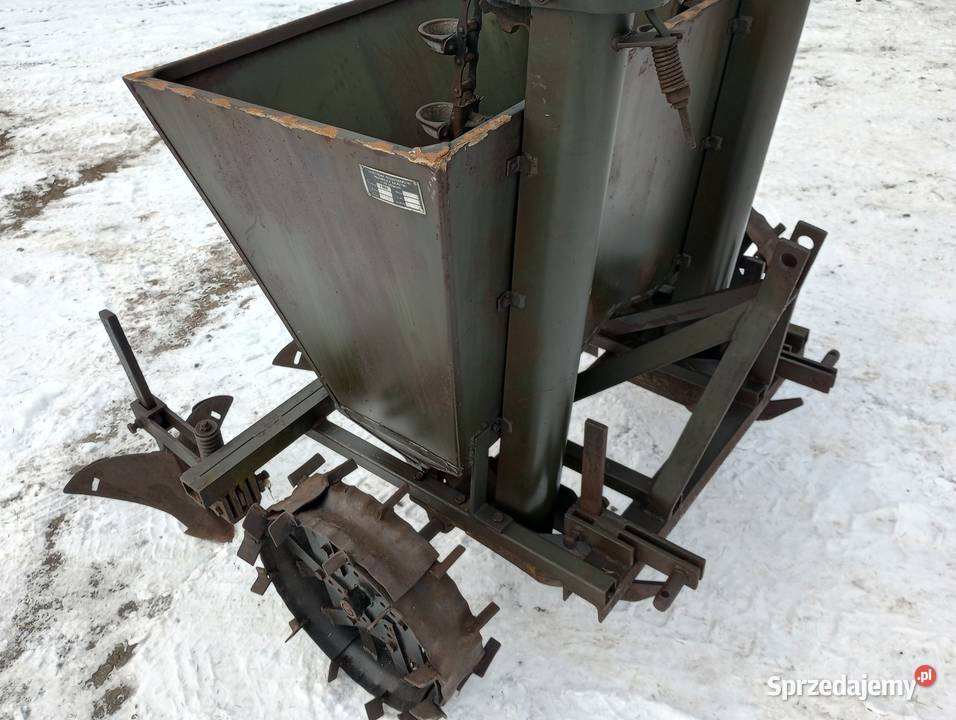 Sadzarka do ziemniaków nieuszkodzony Skała