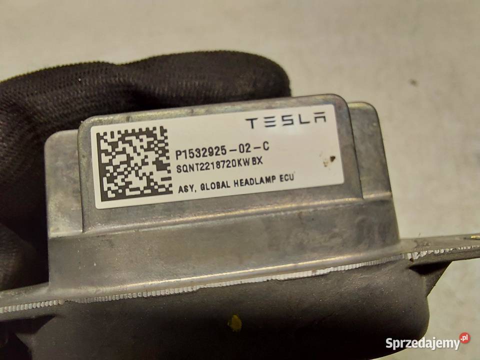 TESLA MODEL Y 2022r PRZETWORNICA MODUŁ LED osobowe