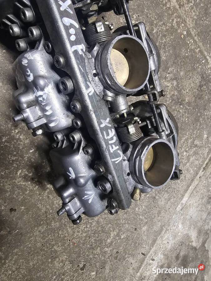 Suzuki GSX 600 f gaźnik gaźniki karburator
