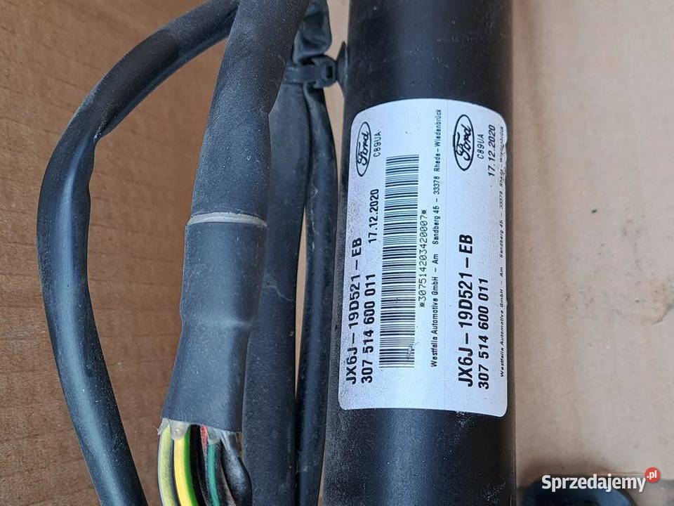Hak holowniczy elektryczny Ford Focus IV Kombi
