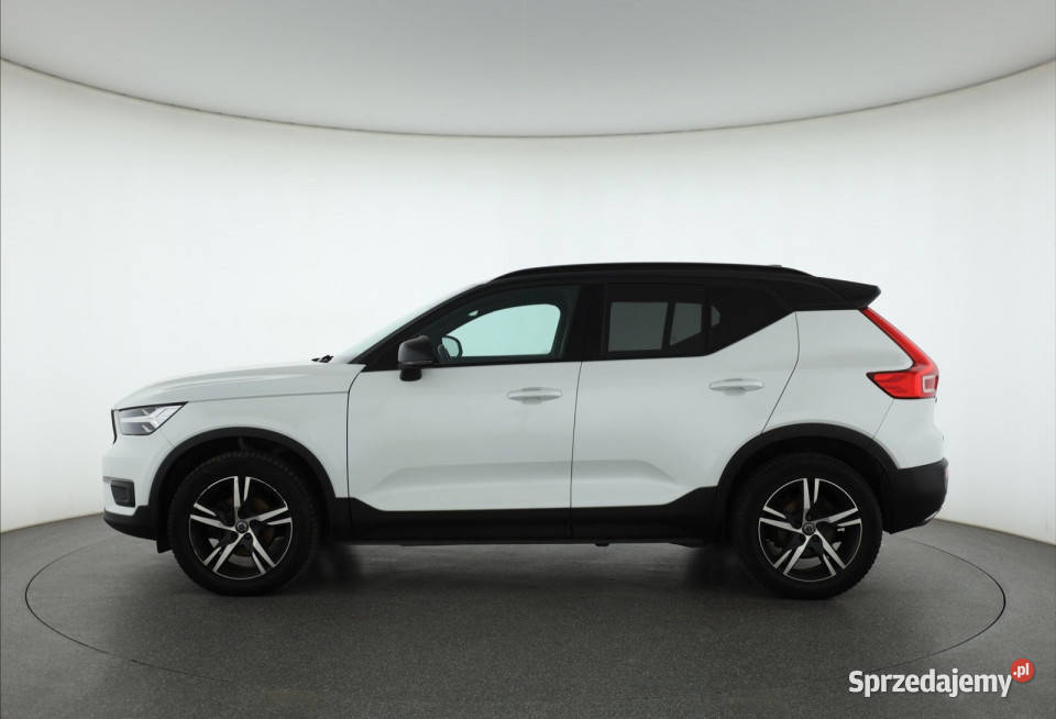 Volvo XC40 T3 hak Piaseczno