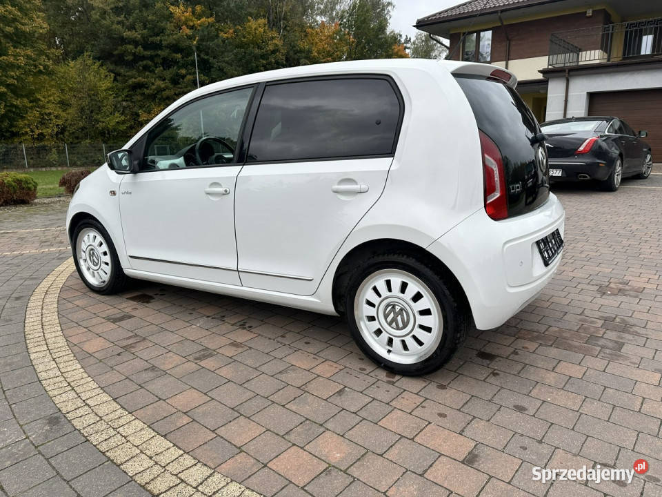 Volkswagen Up Rok produkcji 2012 mazowieckie