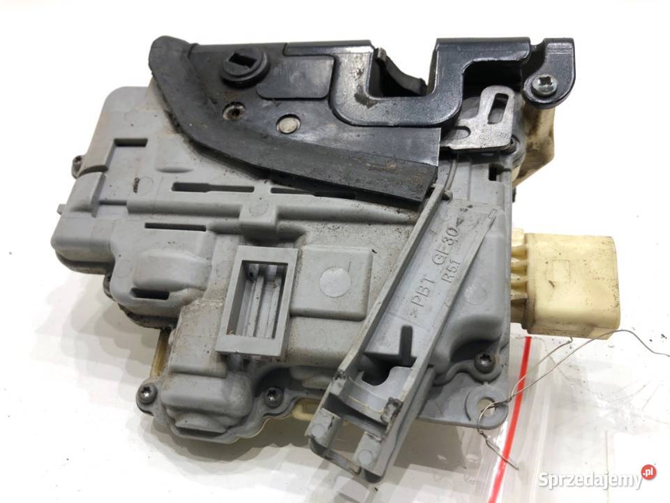 ZAMEK DRZWI PRAWY TYŁ VW PASSAT B6 Kombi