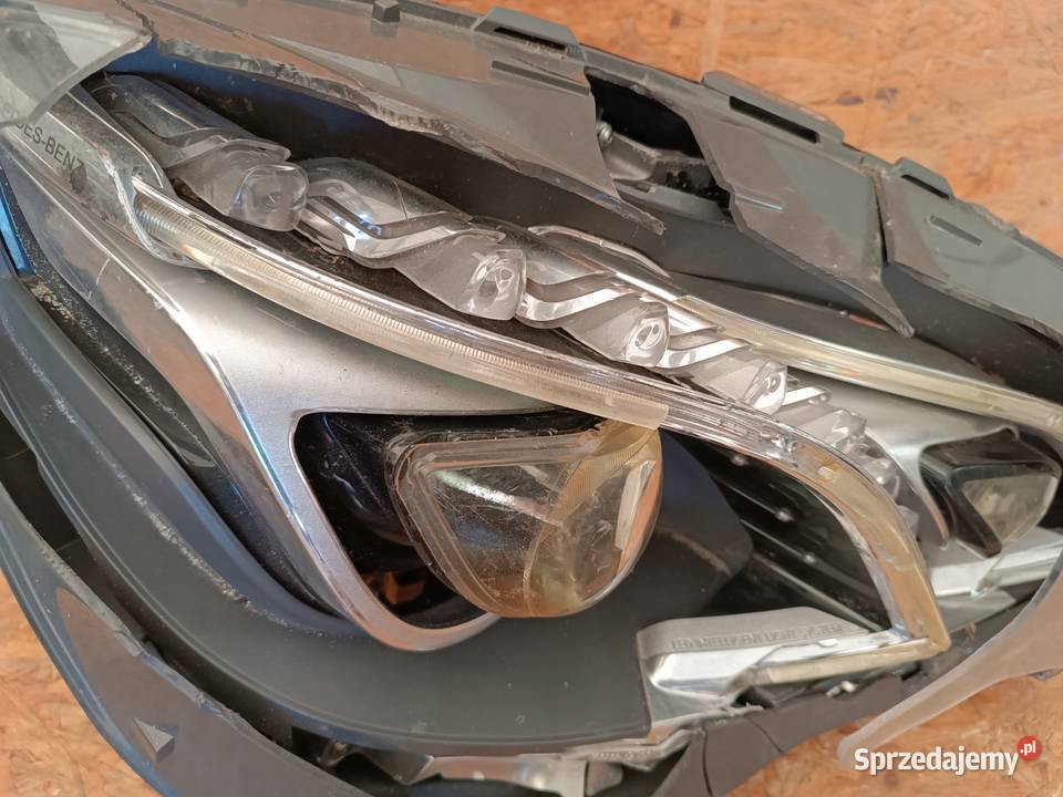 LAMPA PRAWY PRZÓD EU REFLEKTOR LED MERCEDES E Nowy Tomyśl