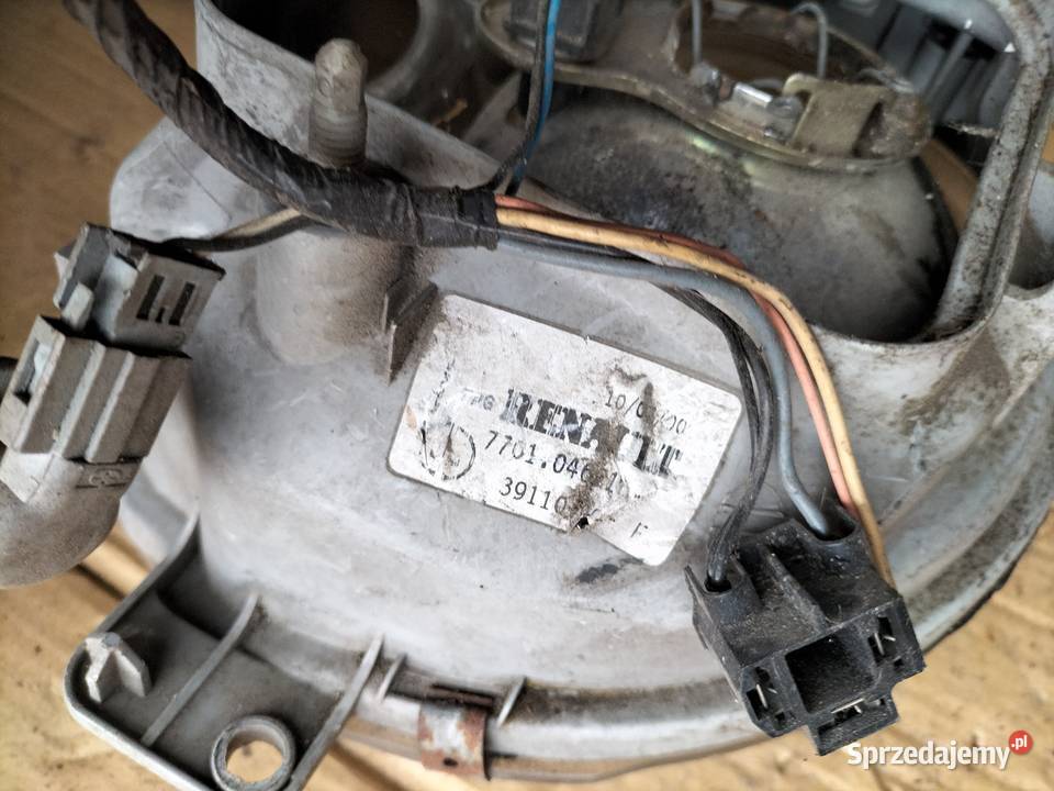 LAMPA PRZÓD PRZEDNIA TWINGO Kamień-Kolonia sprzedam