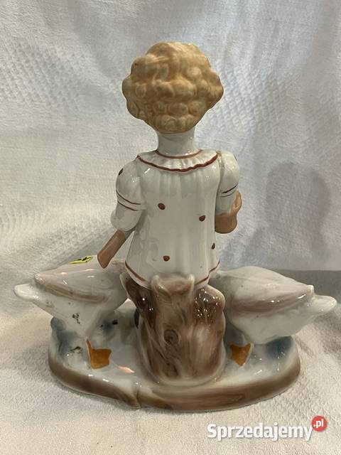 Porcelanowa figurka dziewczynki z gęsiami Crown Kraków