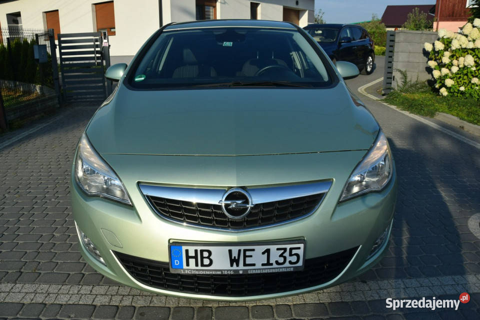 Opel Astra 14B Klima Navi DVD 2 Kpl Kół sprzedam