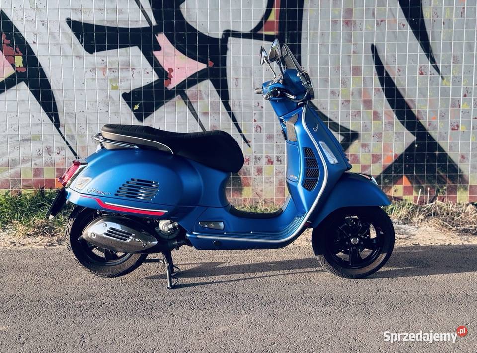 2022 Vespa 300 GTS Hpe Pozolia