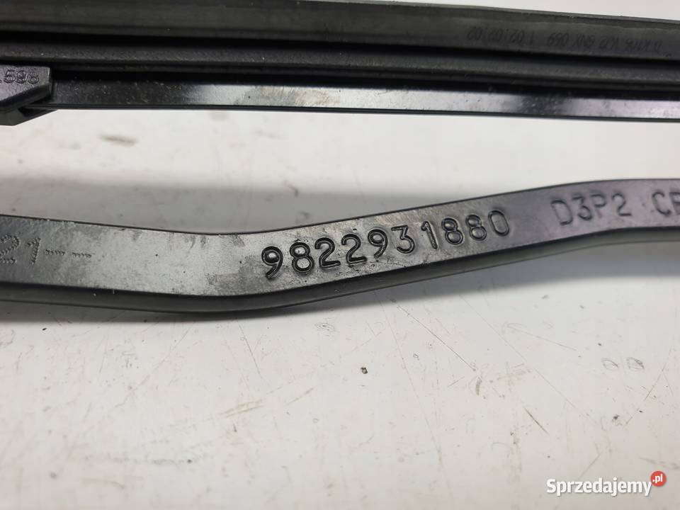 Opel Corsa F PRAWE RAMIE WYCIERACZKI przód Rudka