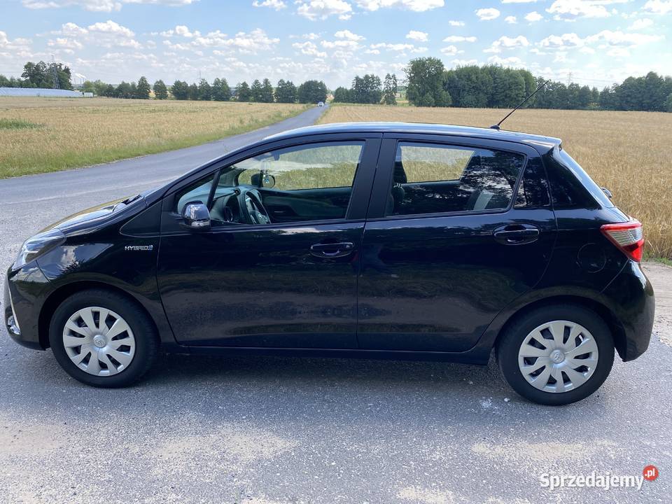 Toyota Yaris 15 hybryda 13 Kozarzewek sprzedam