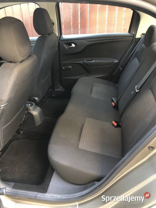 Peugeot 301 12 benzyna benzyna łódzkie Piotrków Trybunalski