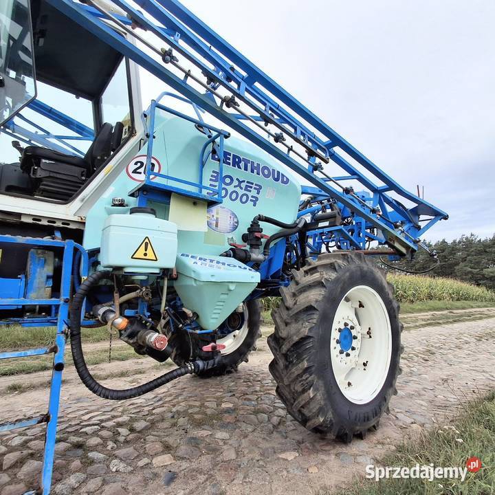 Opryskiwacz samojezdny Berthoud Boxer II 3000l Strzelno
