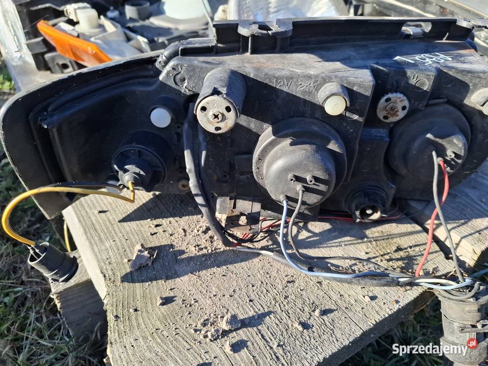 Lampa Lewa Przód Volkswagen Passat B5 osobowe Części samochodowe Wisznice sprzedam
