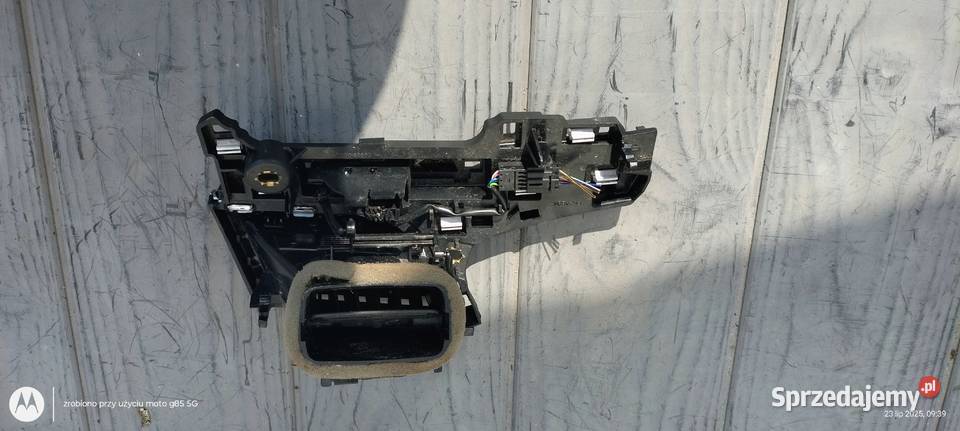 Kratka wlot nadmuchu konsoli lewa Audi Q7 4m