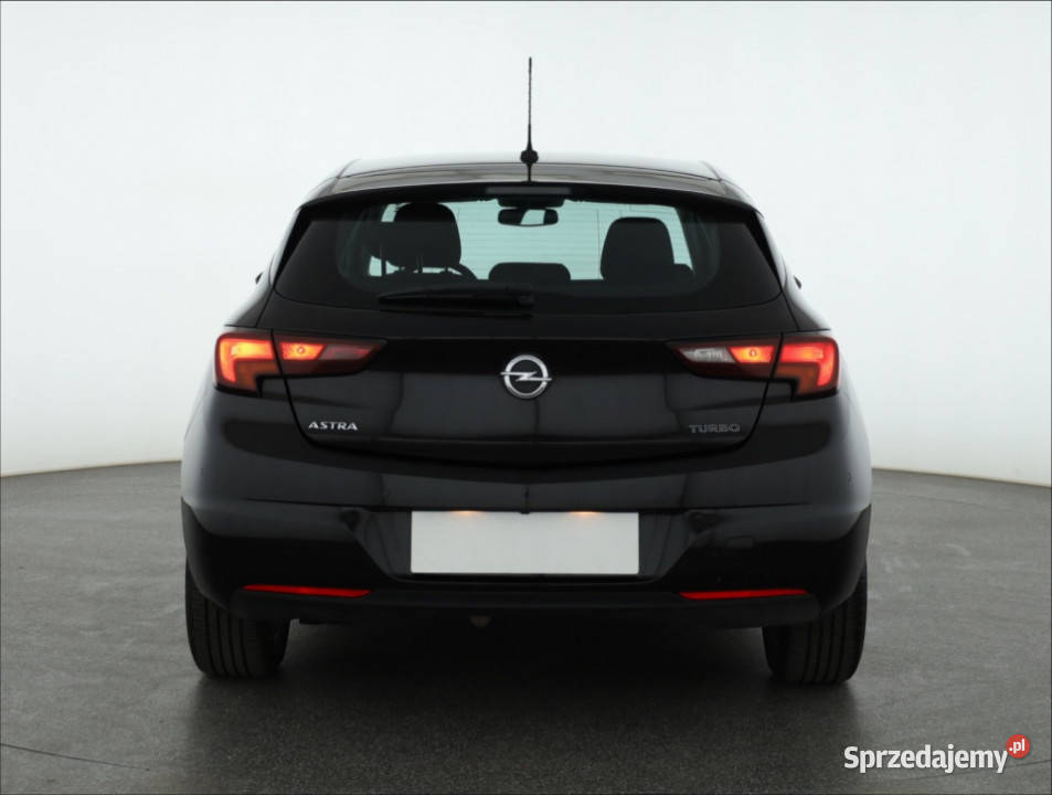 Opel Astra 14 T gniazdo USB