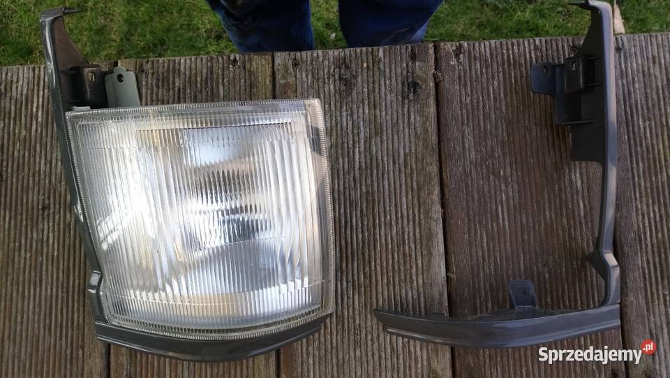 Lampa obrysowa plus ramka Toyota Hiace 19891994 Gdańsk