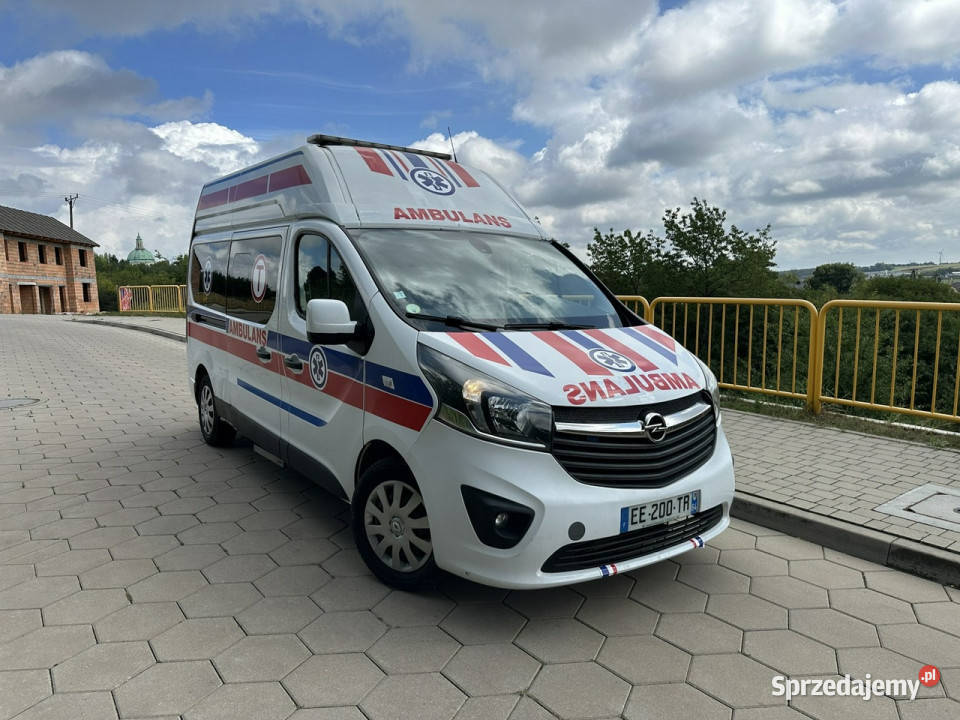 ambulansy Opel Vivaro Opel Vivaro 2016 Karetka Gostyń sprzedam
