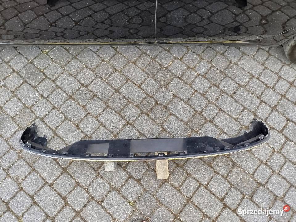 Listwa tylemhj zderzaka VW golf 8 style