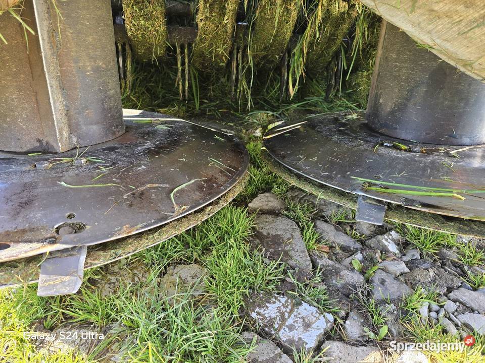 Ścinacz zielonek przyczepa z kosiarką Żywiec