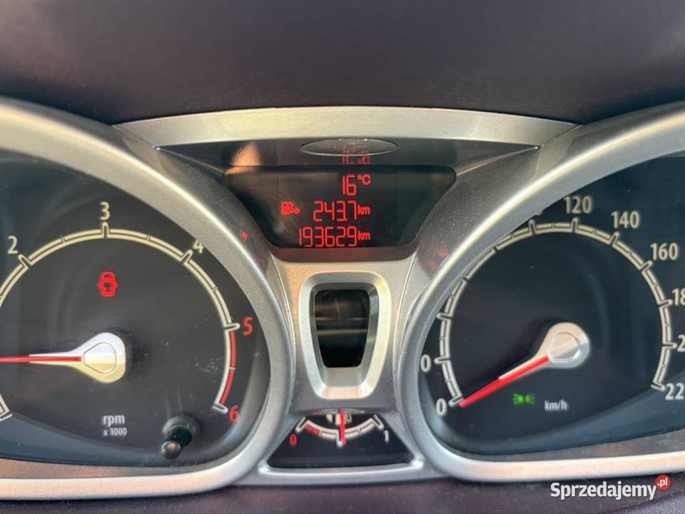Ford Fiesta Mk7 14TDCI 2/3 sprzedam