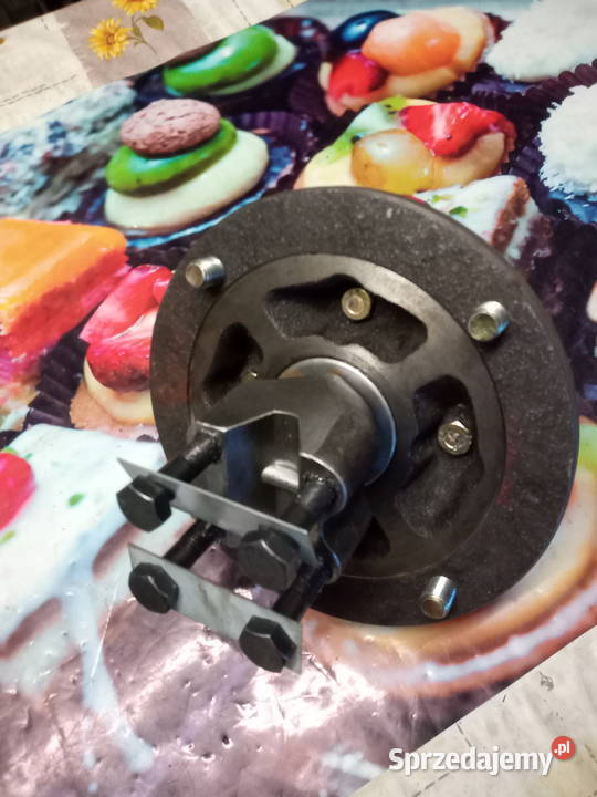 Piasta kompletna z czopem i łożyskami ursus 4011 Układ kierowniczy i oś przednia Układ kierowniczy i oś przednia Kraków