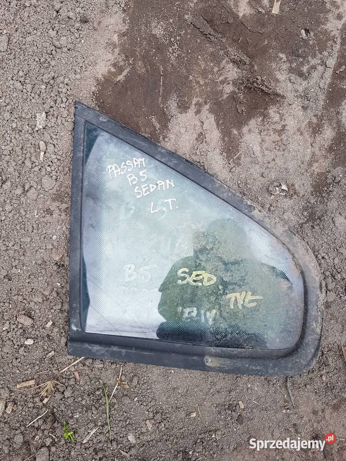 PASSAT B5 SEDAN SZYBA LEWA TYL BLOTNIK TROJKAT Rok produkcji 2000