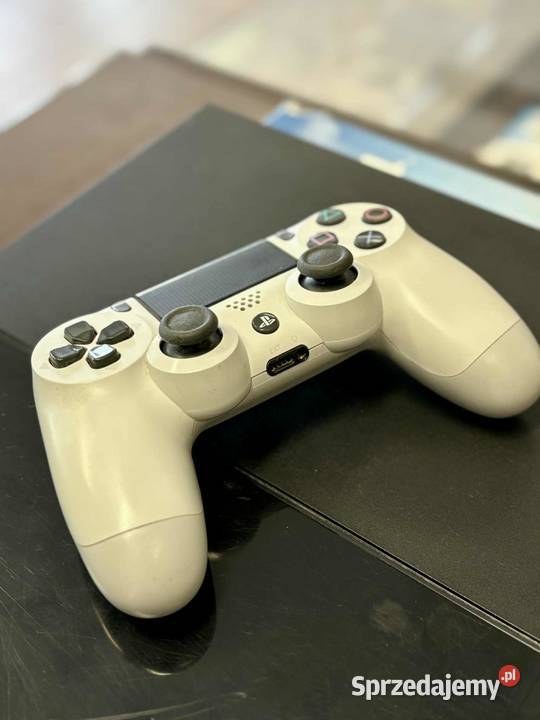 Konsola Sony PlayStation 4 500 GB czarna pad Elbląg