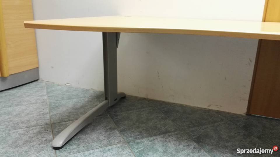 Biurko z wycięciem Steelcase meble biurowe używane Poznań Biurko z wycięciem Steelcase meble biurowe używane Poznań