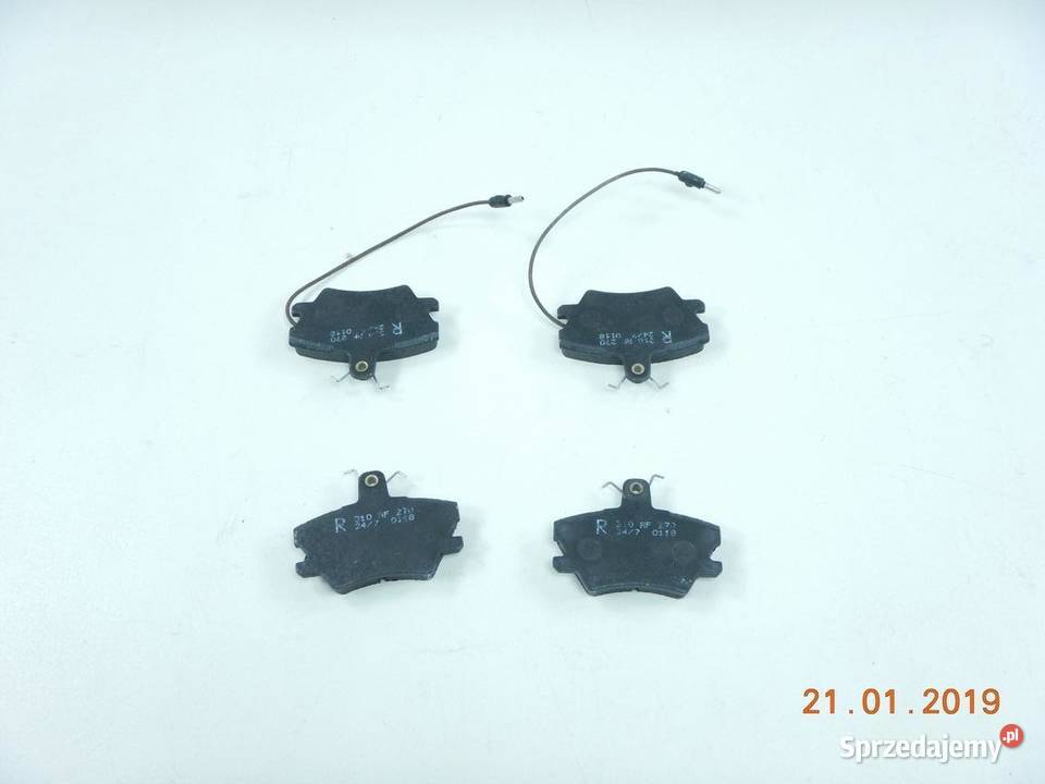 KLOCKI HITEC PRZÓD RENAULT SUPER 5
