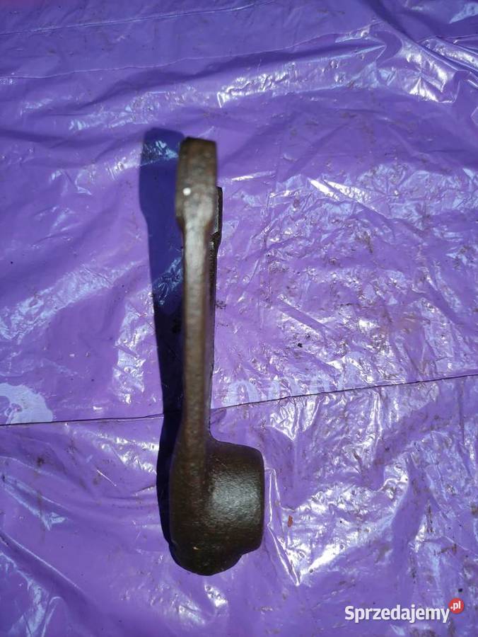 Widełki reduktora skrzyni biegów C330 i widełki Przeworno