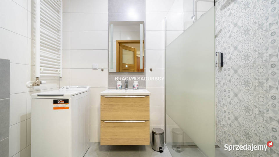 Mieszkanie Kraków Żmujdzka 6786m2 4 pokoje