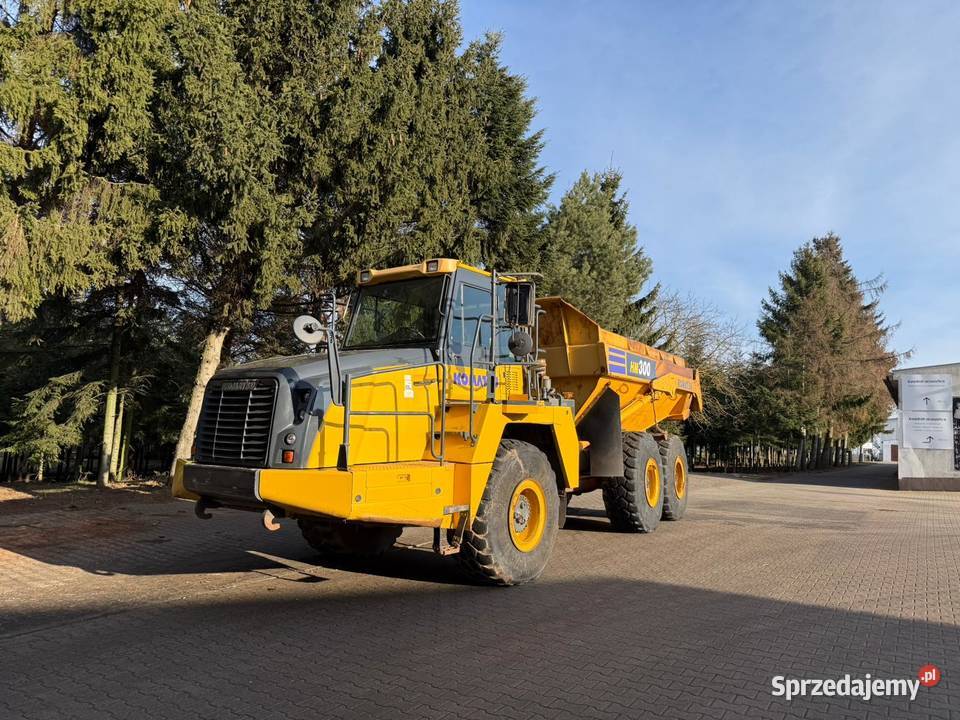 Wynajem wozidła Komatsu 30 ton HM300 Poznań
