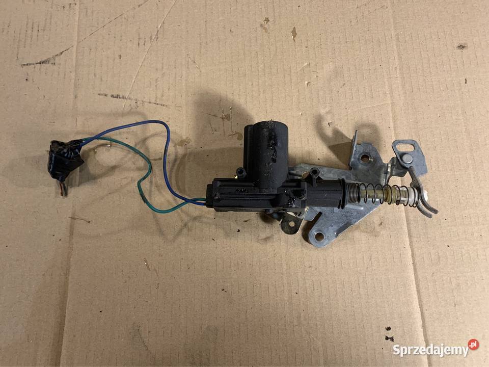 Zamek klapy tylnej Ford fiesta mk6