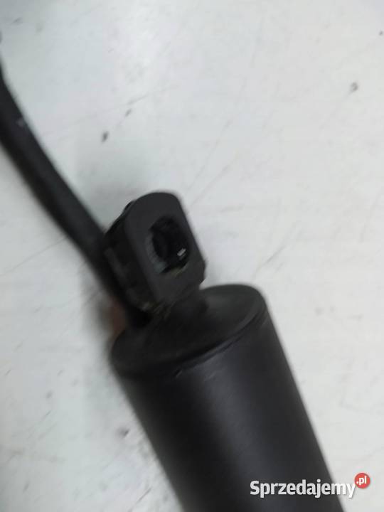 SIŁOWNIK KLAPY BAGAŻNIKA TYŁ HB 3P3827851A Skoda osobowe sprzedam