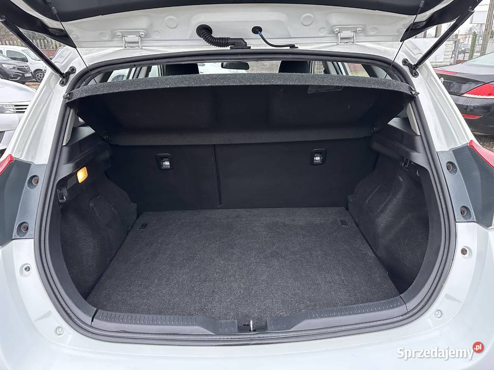 Toyota Auris 133 99 Salon PolskaIWŁFaktura VAT Warszawa