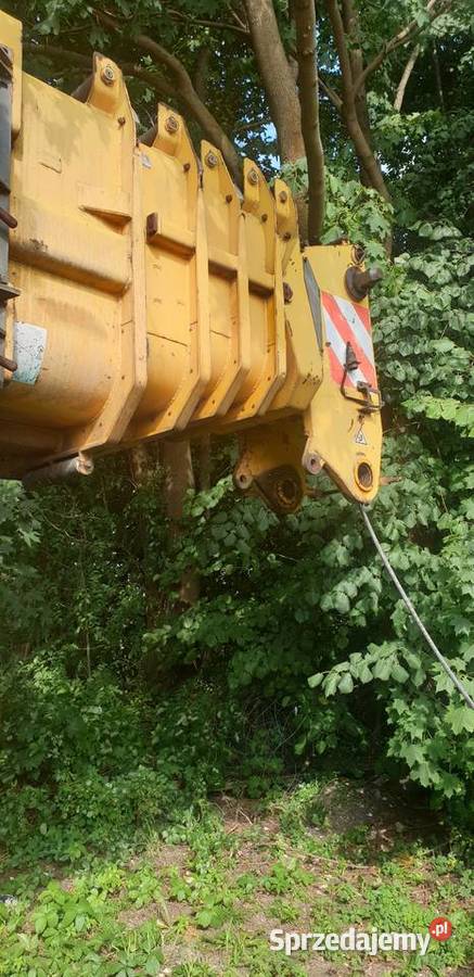 Uszkodzony dźwig terenowy samojezdy Demag AC 120 Koła Dobre Miasto