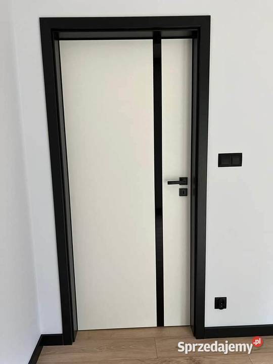 DRZWI Z MONTAŻEM WYBÓR OŚCIEŻNIC REGULOWANYCH 8 Nowy Sącz sprzedam