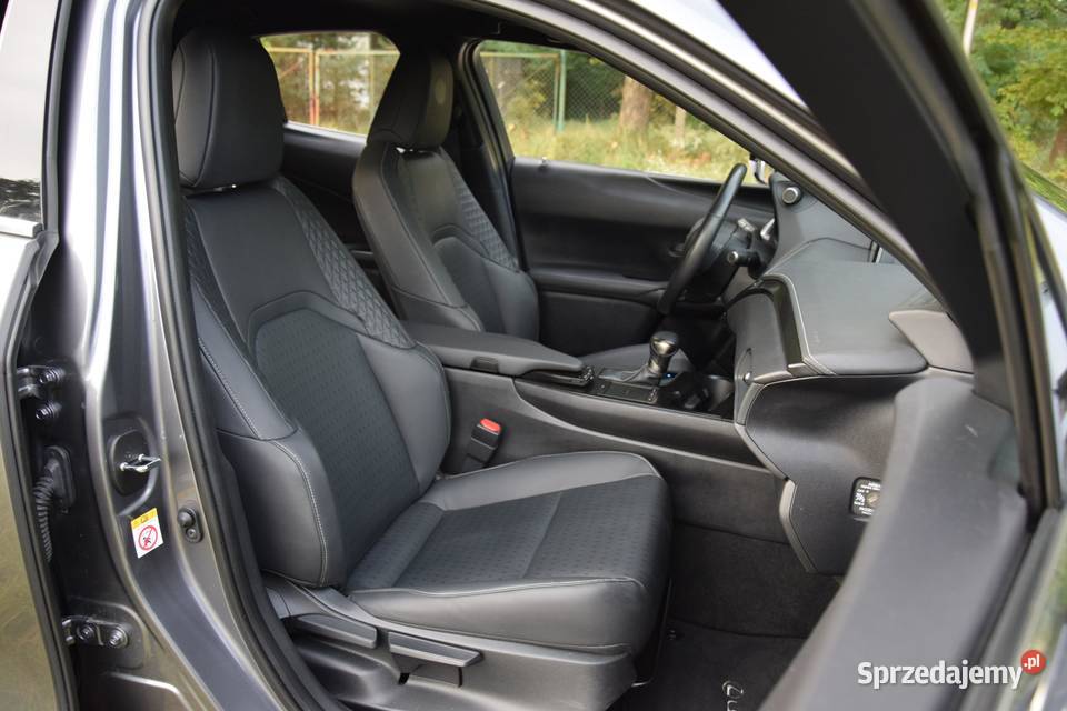 LEXUS UX SALON Serwis ASo Bezwypadkowy garażowany lubuskie