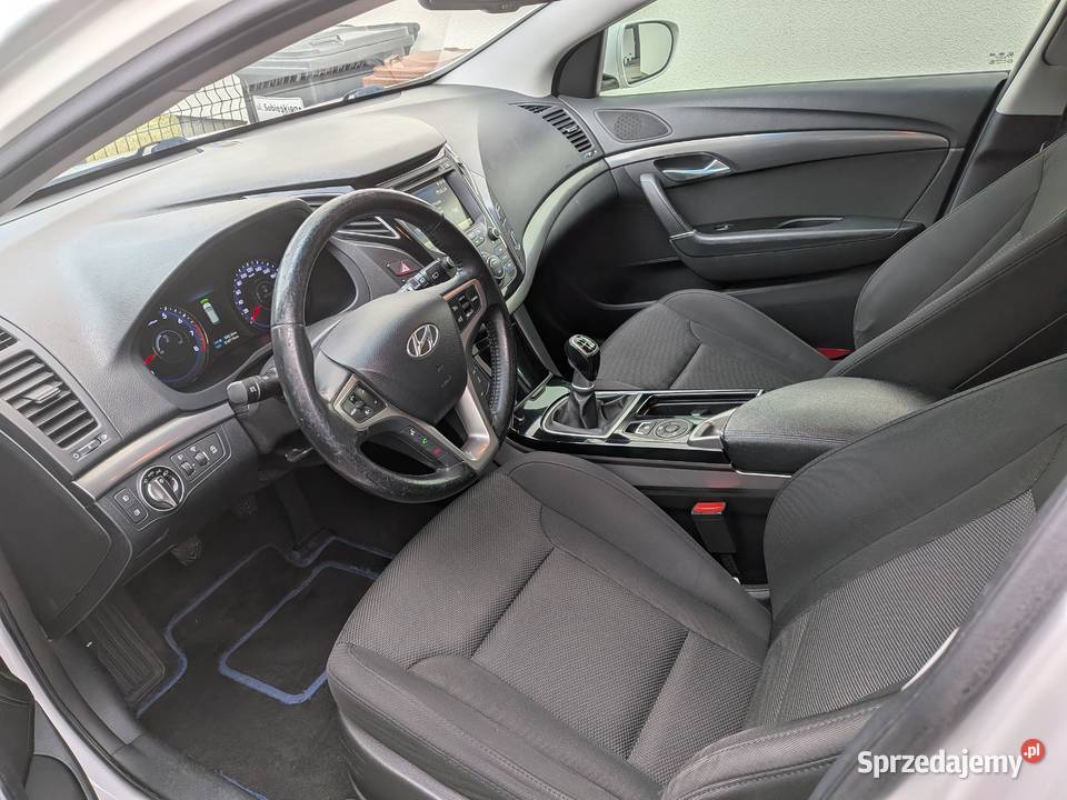 Hyundai i40 16 GDI Kombi Kamera Hak 2 komplety 1600cm3 i40 Marki