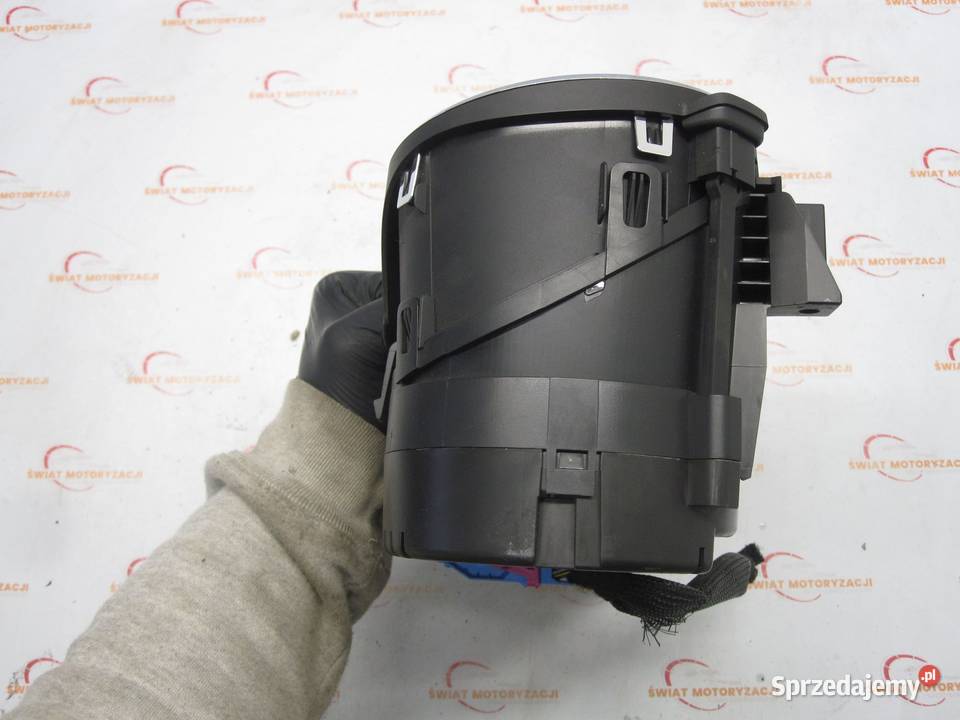 SKODA YETI 12r licznik zegary ANGLIK 5L0920900K Kielce