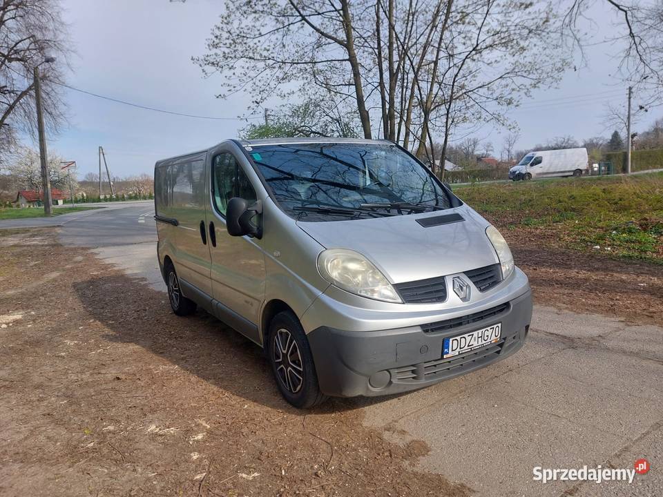 Doinwestowany Renault Trafic Vivaro 20 dci 114 manualna opolskie Nysa