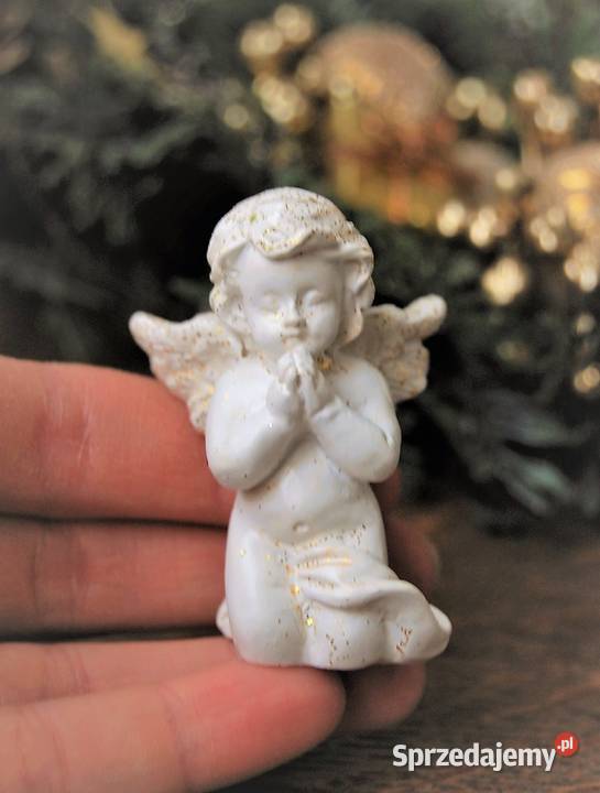 Anioł aniołek klęczący biały figurka żywica Lublin