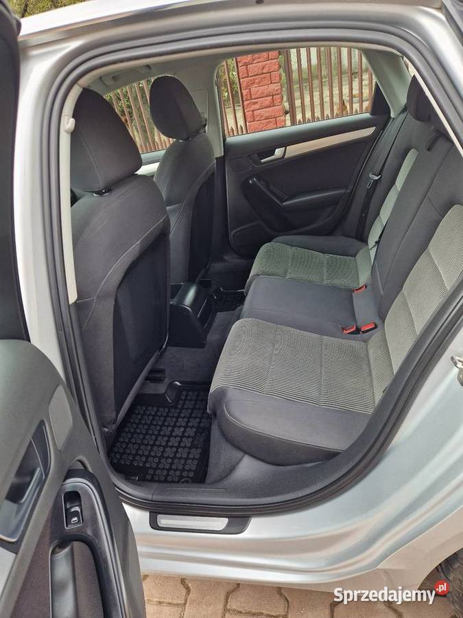 Piękne Audi A4 B8 18T 160 manual led xenon 2 kpl Iłża