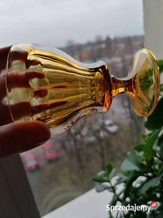 Kielich duży że szkła miodowego Mielec