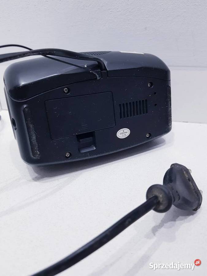 Radiobudzik Manta MA405 z defektem