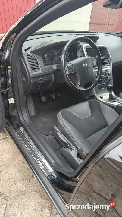 Volvo XC60 24 D5 185 koni 4 x 4 manual Strachocice-Kolonia sprzedam