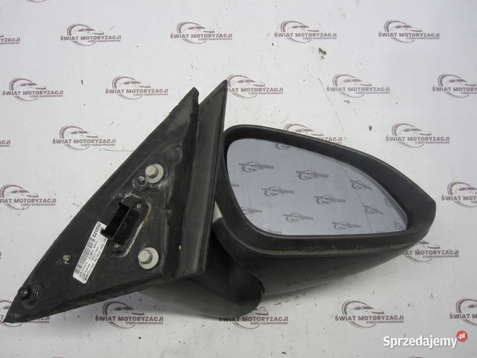 INSIGNIA A I LIFT 10r lusterko prawe 13269576