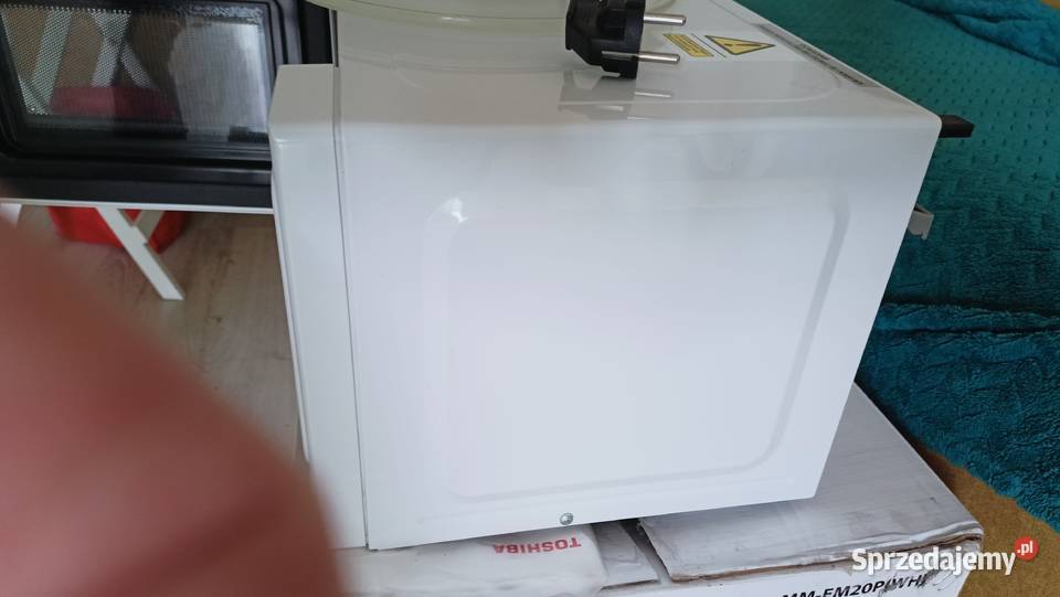 Kuchenka mikrofalowa TOSHIBA